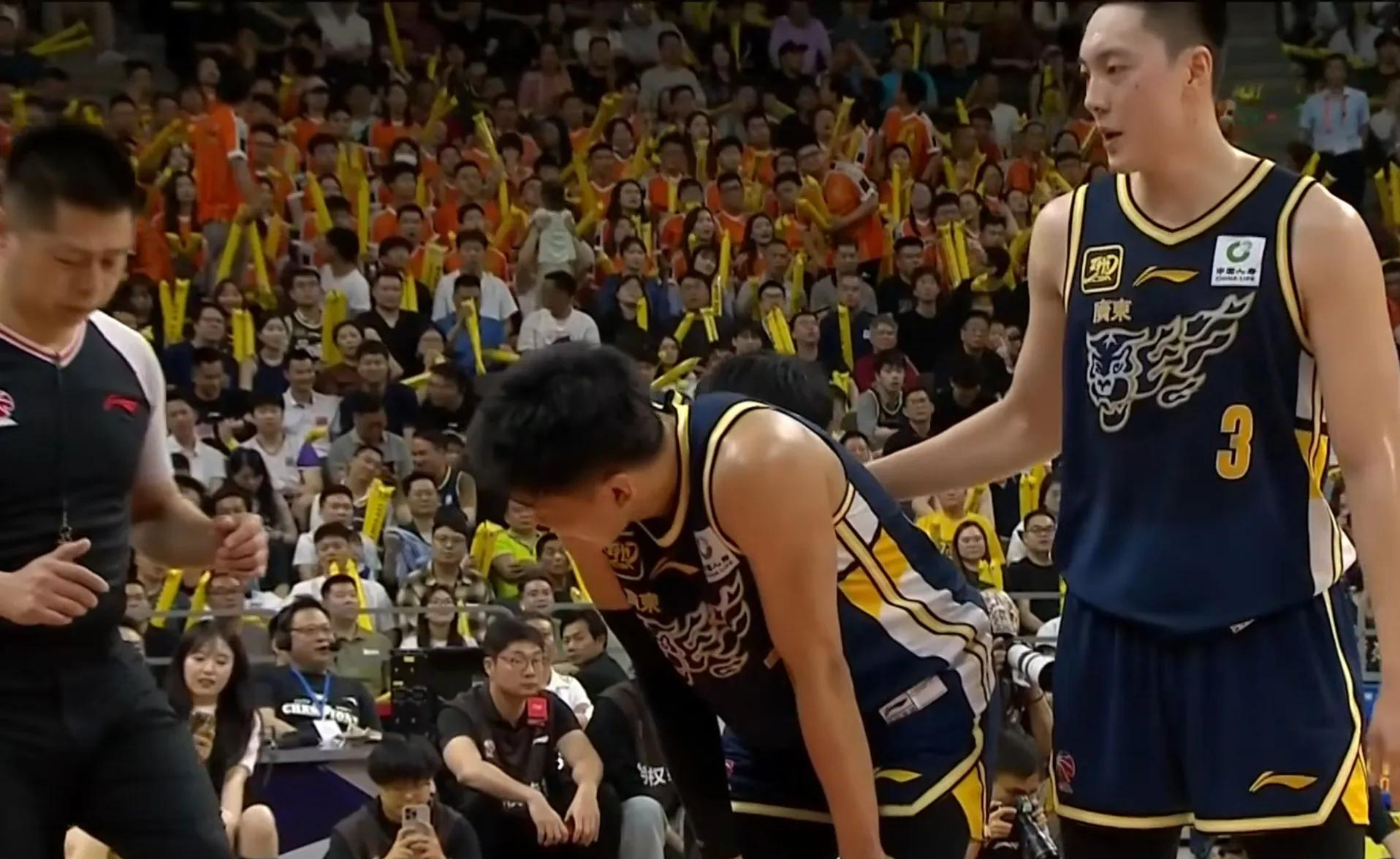 九游棋牌 -包含今夜体能课后，广州队遗憾出局备战CBA季后赛，气氛紧张，球探报告显示潜力的词条