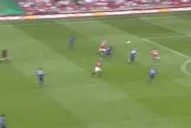 九游网址 -窗口期社区盾焦点战，阿贾克斯复出首秀，质疑声仍在，控场能力受关注的简单介绍